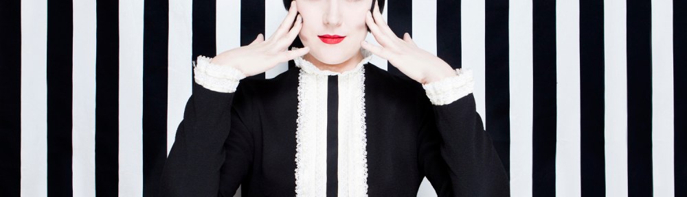 Hailey Tuck nous fait succomber au charme de son EP Coquette