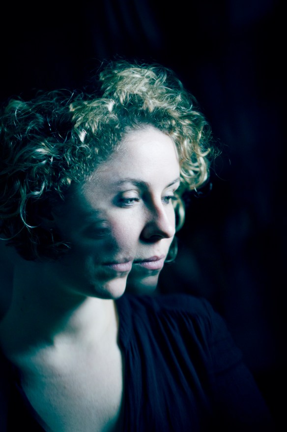 Laura Perrudin, Perpectives & Avatars