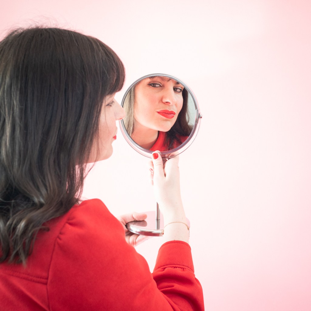 June Milo - Parfaite (Clip Officiel)