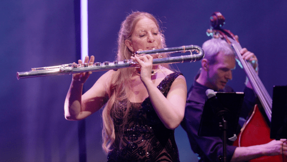 Nadia Labrie, la flûtiste canadienne, rend un superbe hommage à Claude Bolling - Dans la Tête des filles