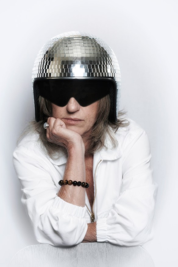 MISS D’AILES, Girl on the Moon